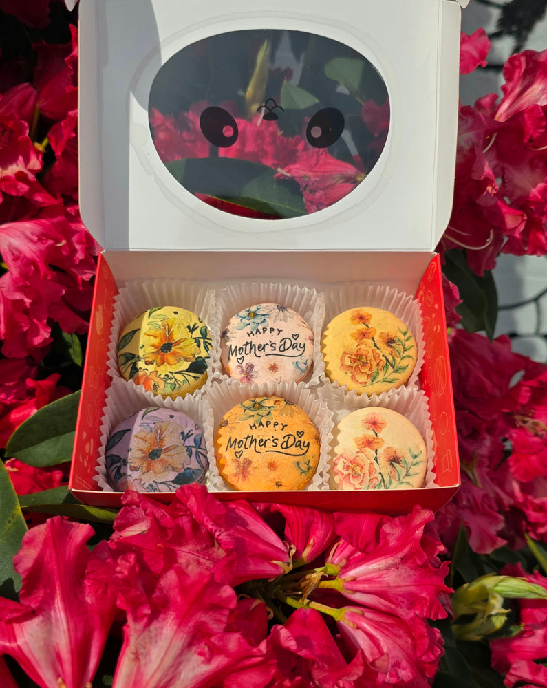 
                  
                    Mother's Day Gift Set
                  
                