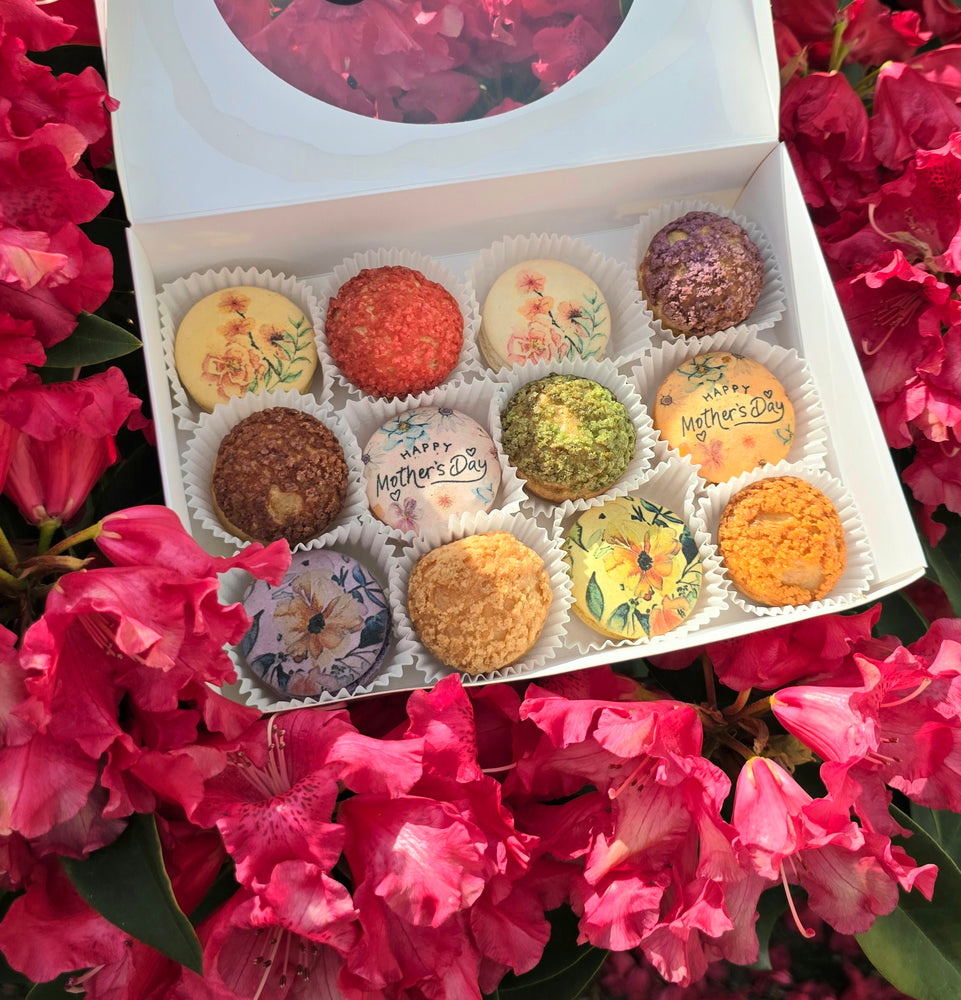 
                  
                    Mother's Day Gift Set
                  
                